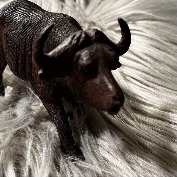 ηεψ African Cape Buffalo Vintage Solid Intricate Hand-Carved Namibian Waxed Wood - Picture 2 of 16